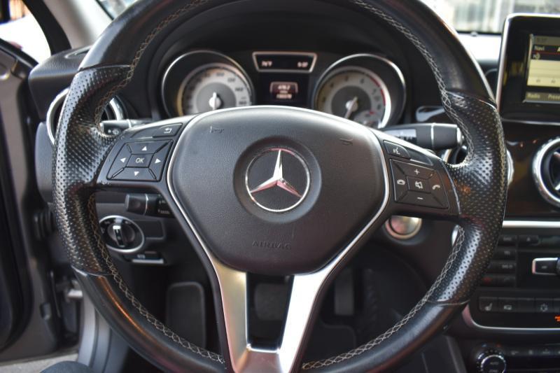 Mercedes-Benz GLA-Class GLA250 4MATIC 2015