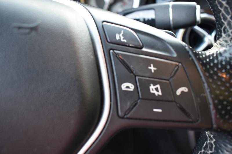 Mercedes-Benz GLA-Class GLA250 4MATIC 2015