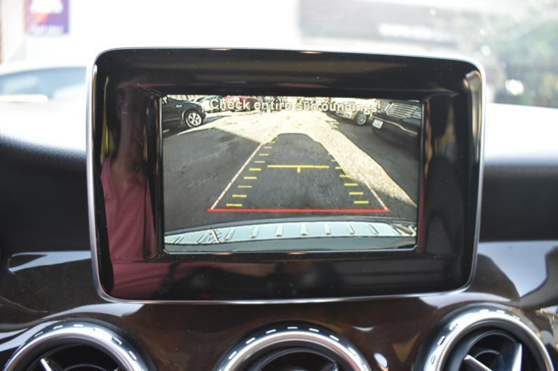 Mercedes-Benz GLA-Class GLA250 4MATIC 2015