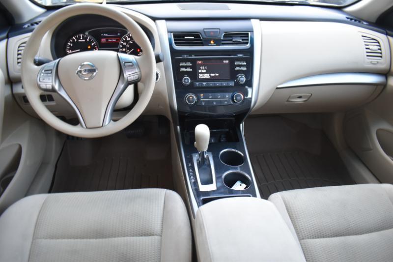 Nissan Altima 2.5 S 2014