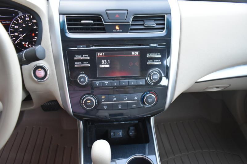 Nissan Altima 2.5 S 2014