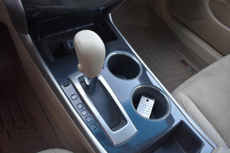 Nissan Altima 2.5 S 2014