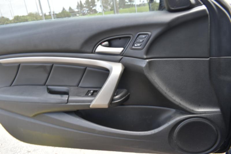 Honda Accord EX-L V6 Coupe AT 2012