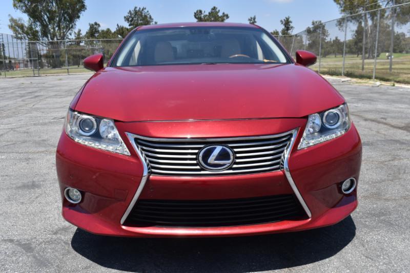 Lexus ES 300h Sedan 2013