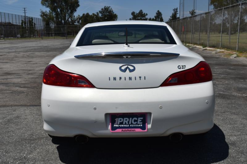 Infiniti G37 Convertible  2012