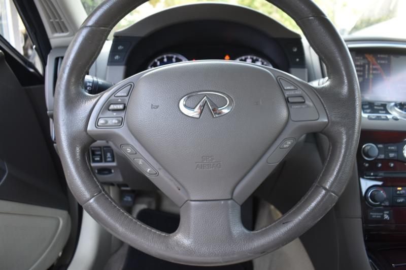 Infiniti G37 Convertible  2012