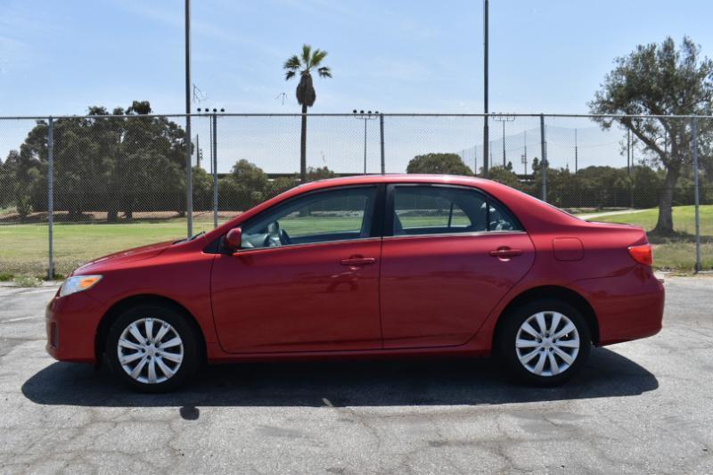 Toyota Corolla LE 4-Speed AT 2012