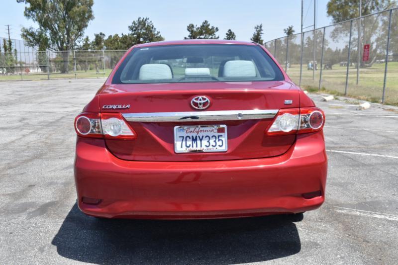 Toyota Corolla LE 4-Speed AT 2012