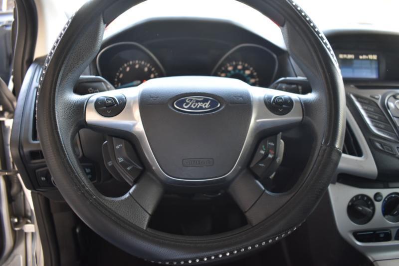 Ford Focus SE Hatch 2013