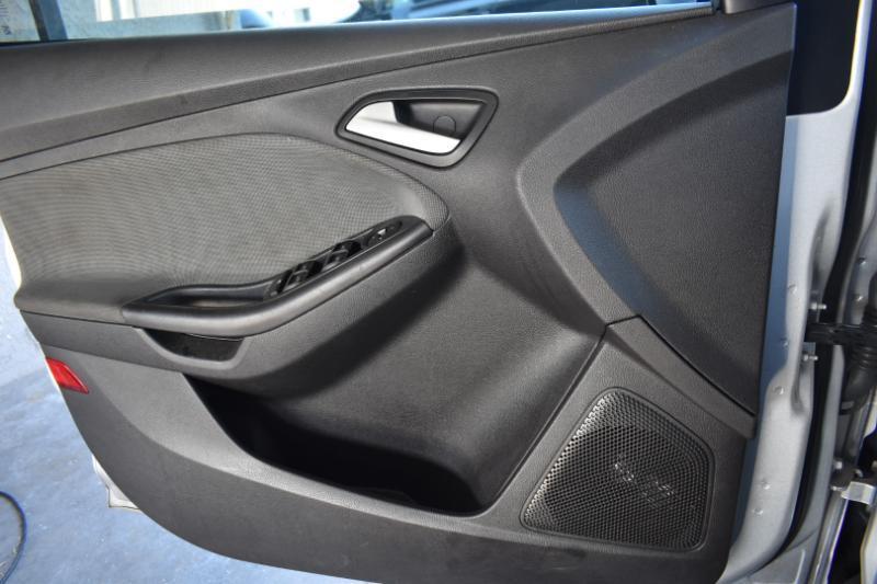 Ford Focus SE Hatch 2013