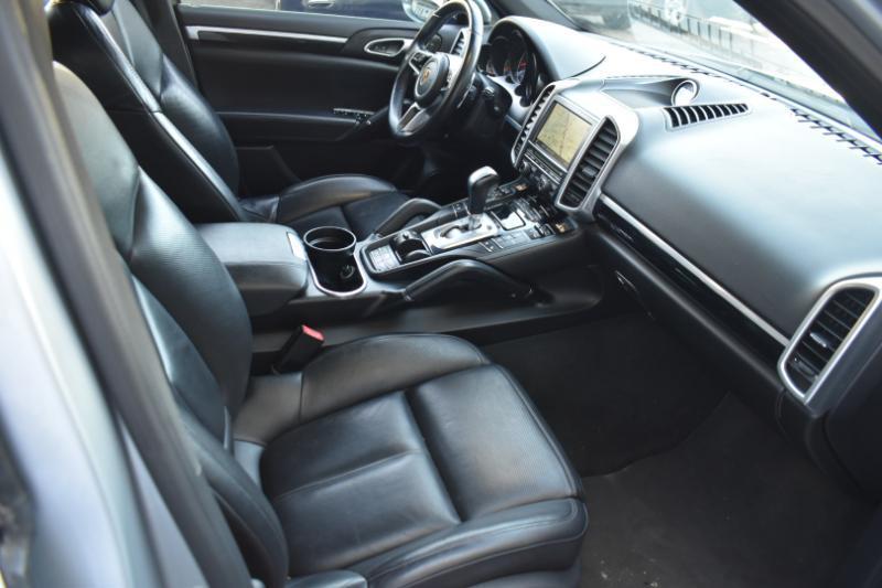 Porsche Cayenne  2016