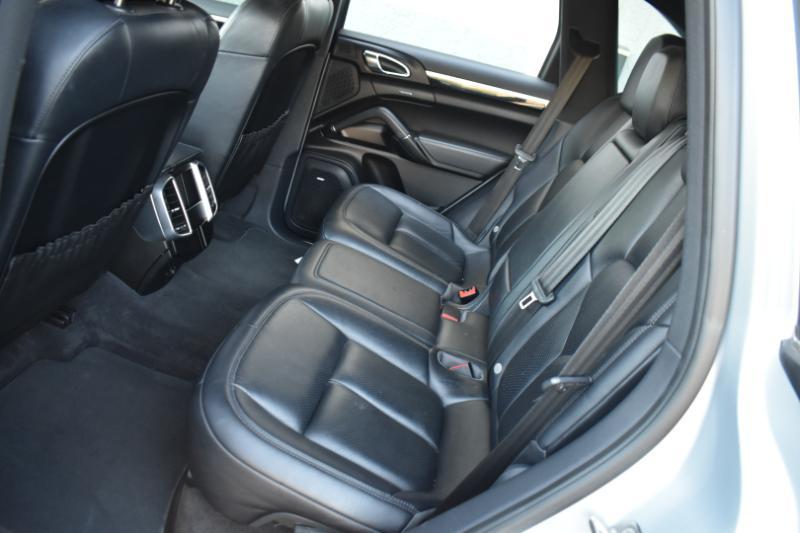 Porsche Cayenne  2016