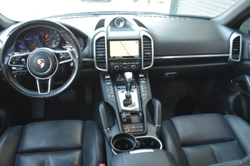 Porsche Cayenne  2016