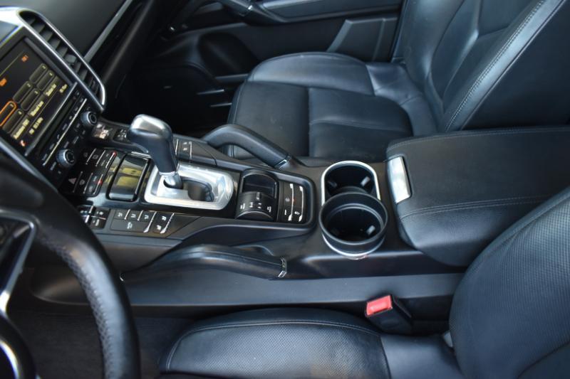 Porsche Cayenne  2016