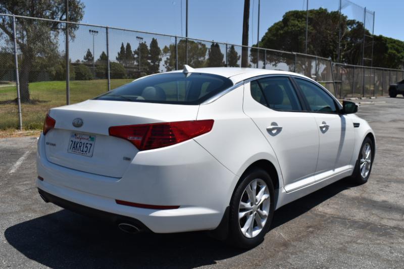 Kia Optima LX AT 2013