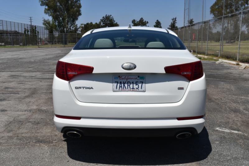 Kia Optima LX AT 2013