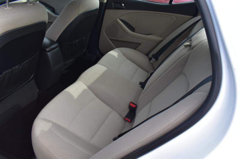 Kia Optima LX AT 2013
