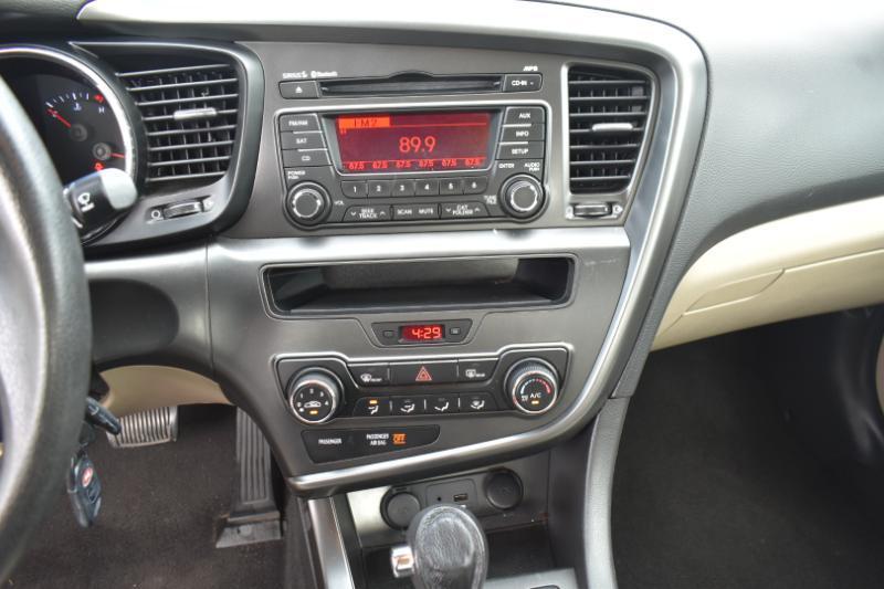 Kia Optima LX AT 2013