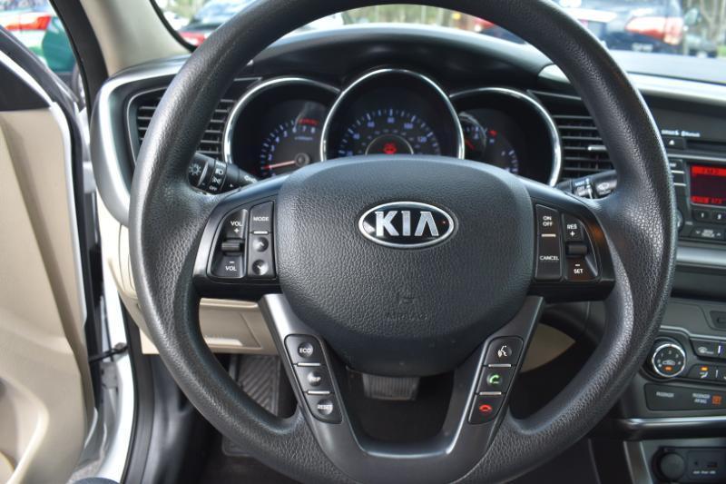 Kia Optima LX AT 2013