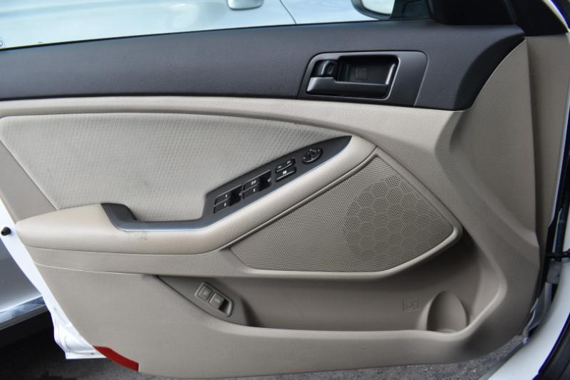 Kia Optima LX AT 2013