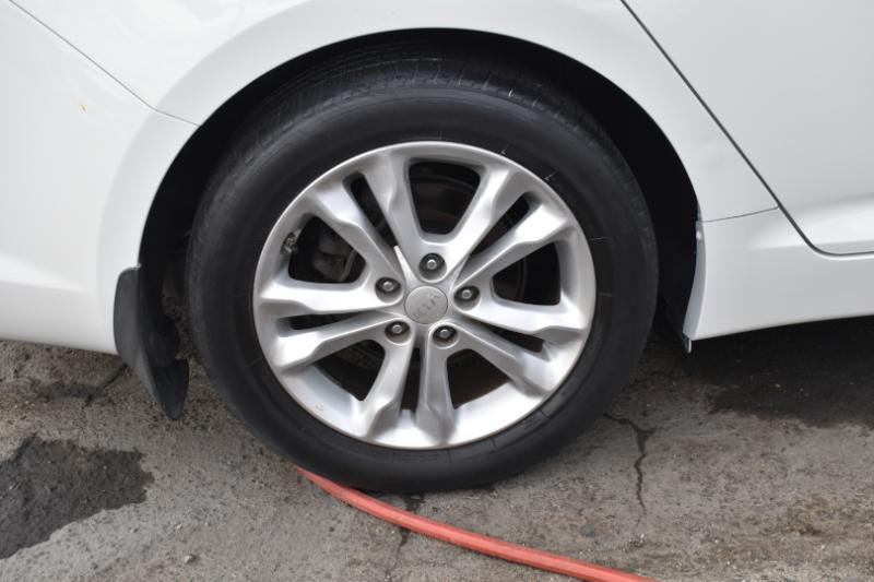 Kia Optima LX AT 2013