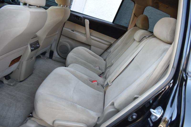 Toyota Highlander  2010