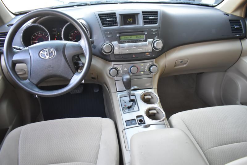 Toyota Highlander  2010