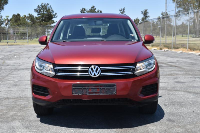 Volkswagen Tiguan S 2013
