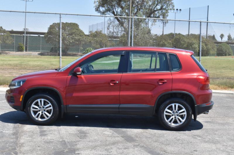 Volkswagen Tiguan S 2013