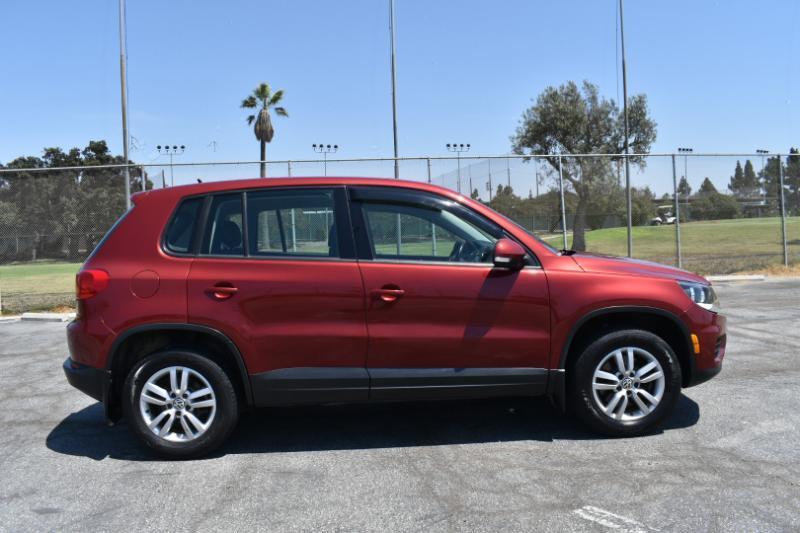 Volkswagen Tiguan S 2013