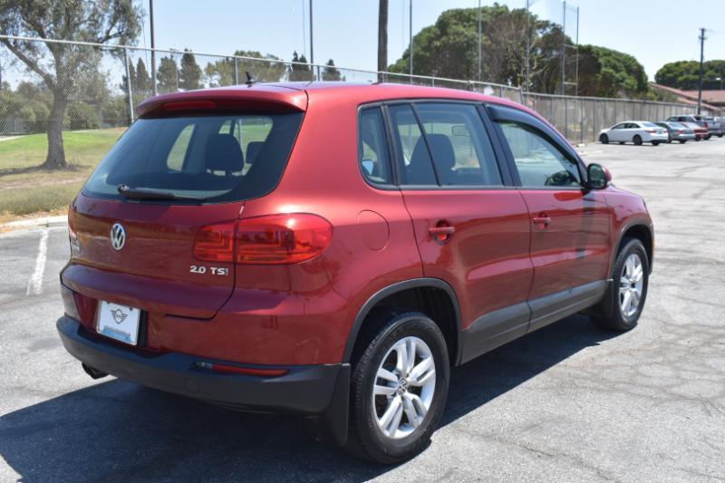 Volkswagen Tiguan S 2013