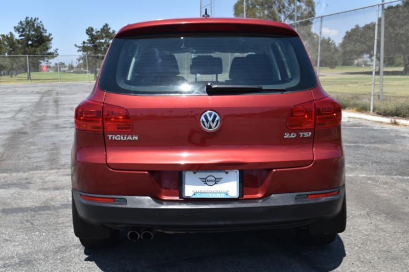 Volkswagen Tiguan S 2013