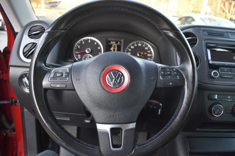 Volkswagen Tiguan S 2013