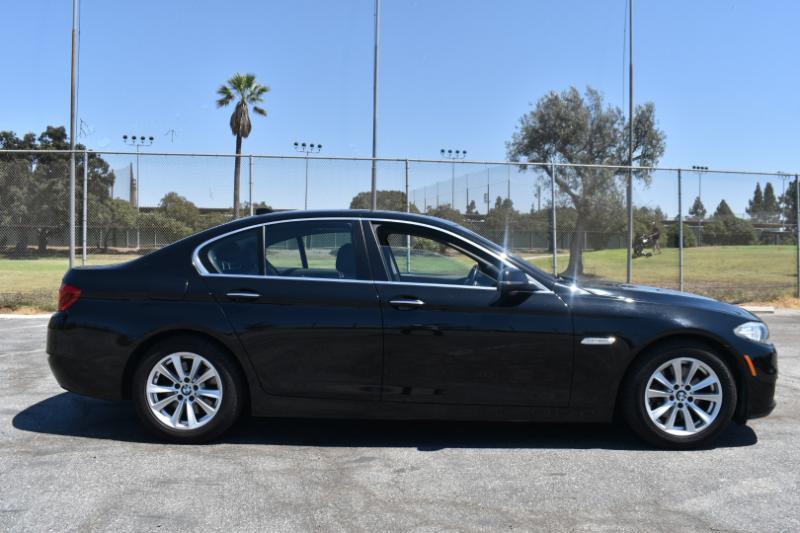 BMW 5-Series 528i 2016
