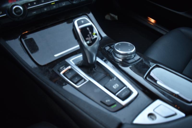 BMW 5-Series 528i 2016