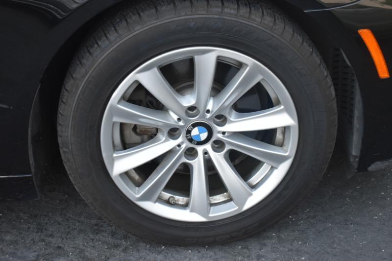 BMW 5-Series 528i 2016