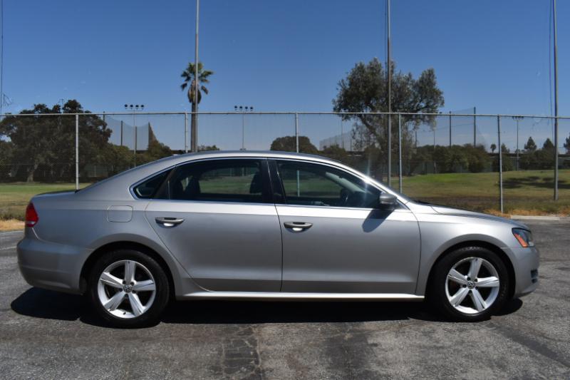 Volkswagen Passat 2.5L SE AT 2013