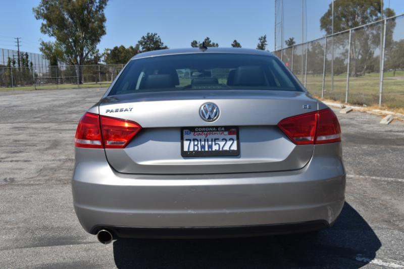 Volkswagen Passat 2.5L SE AT 2013