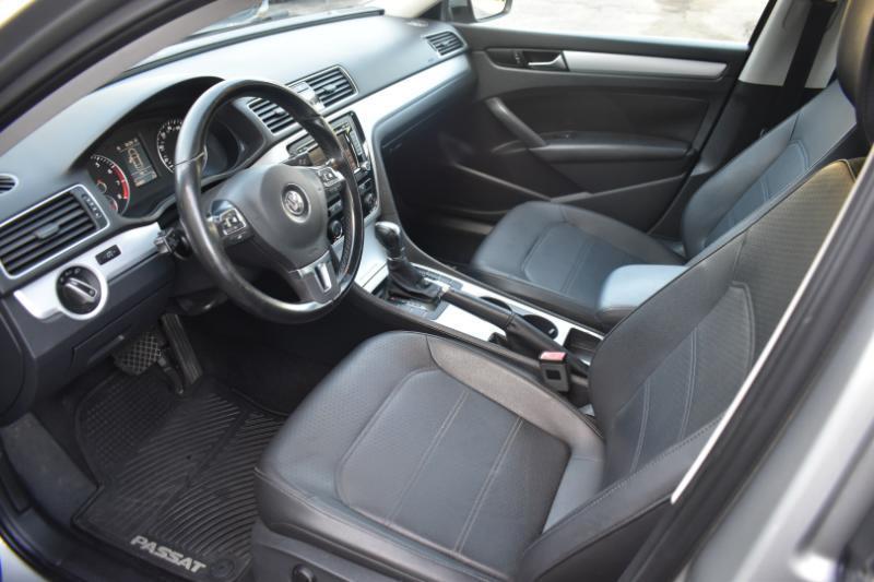 Volkswagen Passat 2.5L SE AT 2013