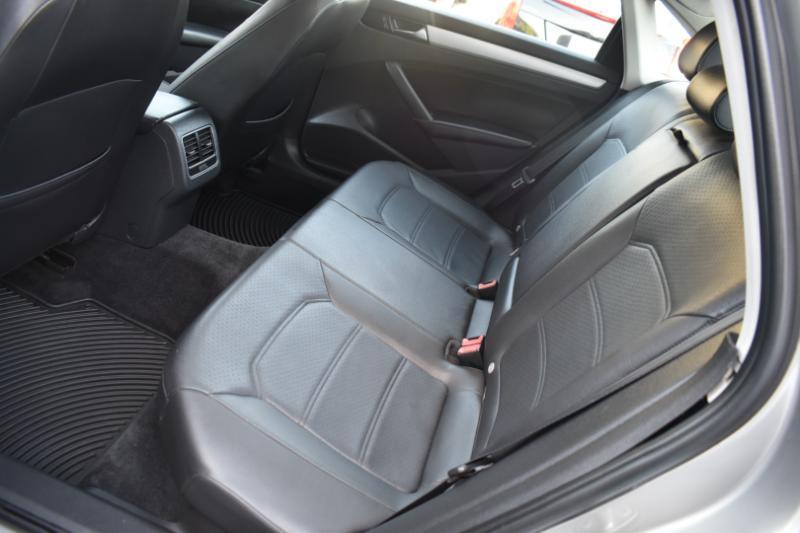 Volkswagen Passat 2.5L SE AT 2013