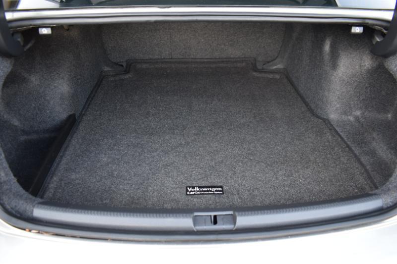 Volkswagen Passat 2.5L SE AT 2013
