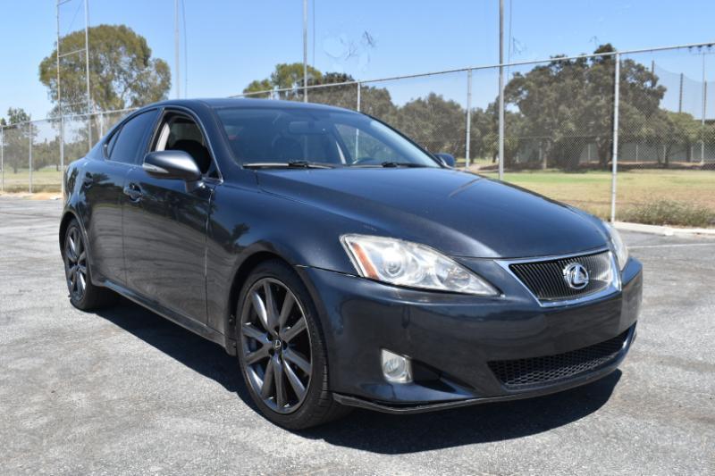 Lexus IS  2010