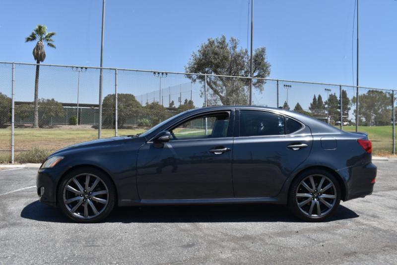 Lexus IS  2010