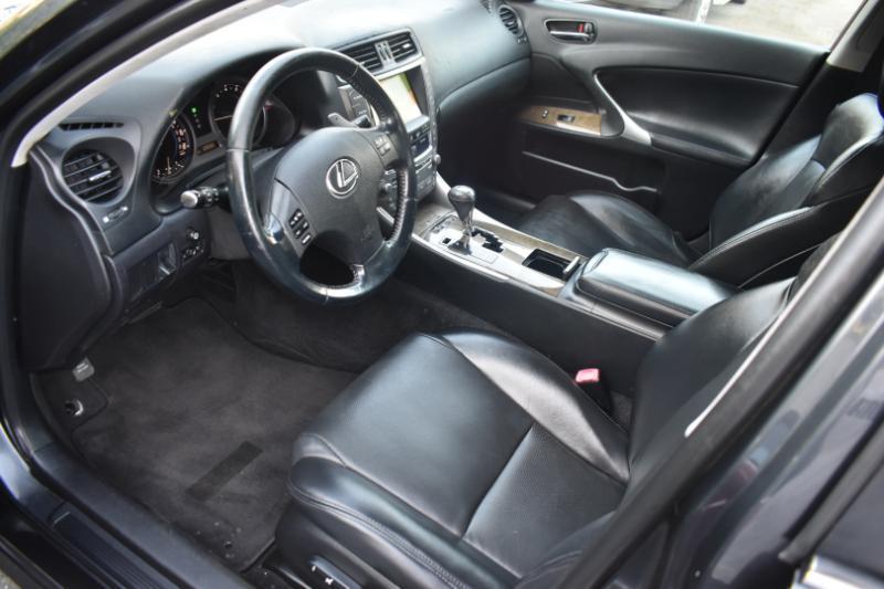Lexus IS  2010