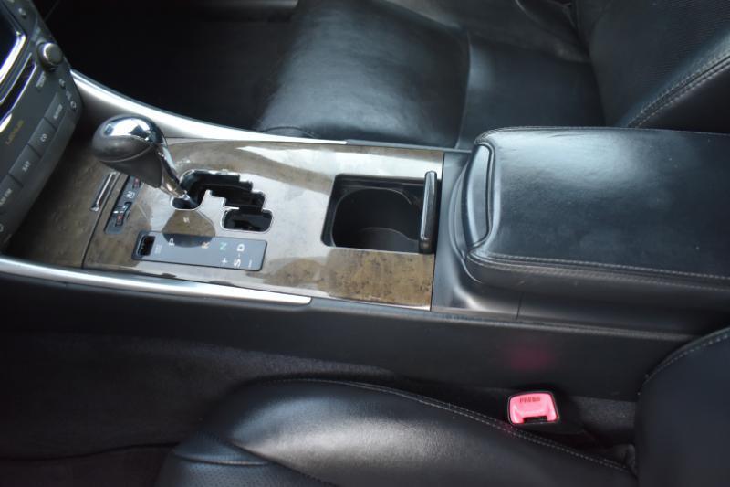 Lexus IS  2010