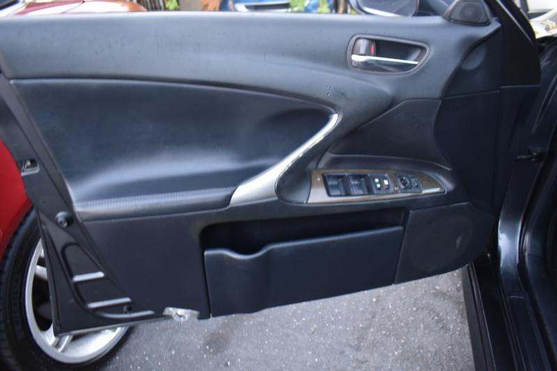 Lexus IS  2010