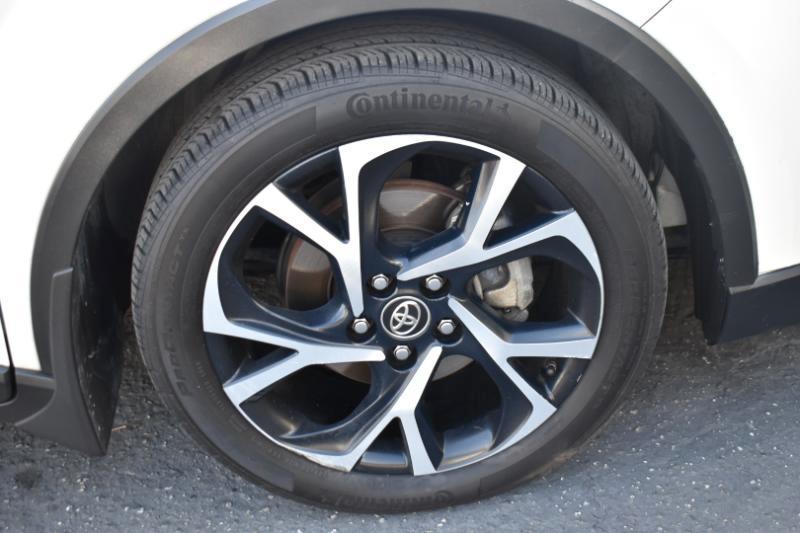 Toyota C-HR XLE 2018