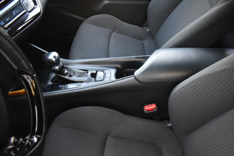 Toyota C-HR XLE 2018