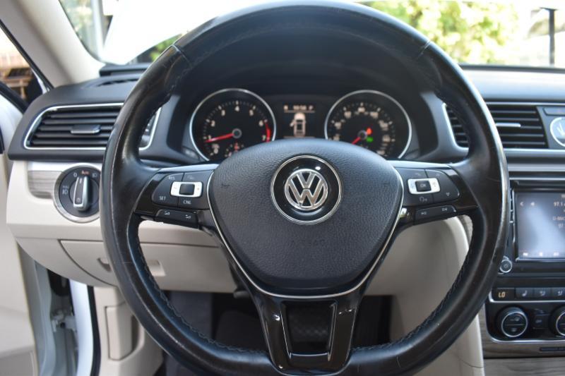 Volkswagen Passat SE 6A 2017