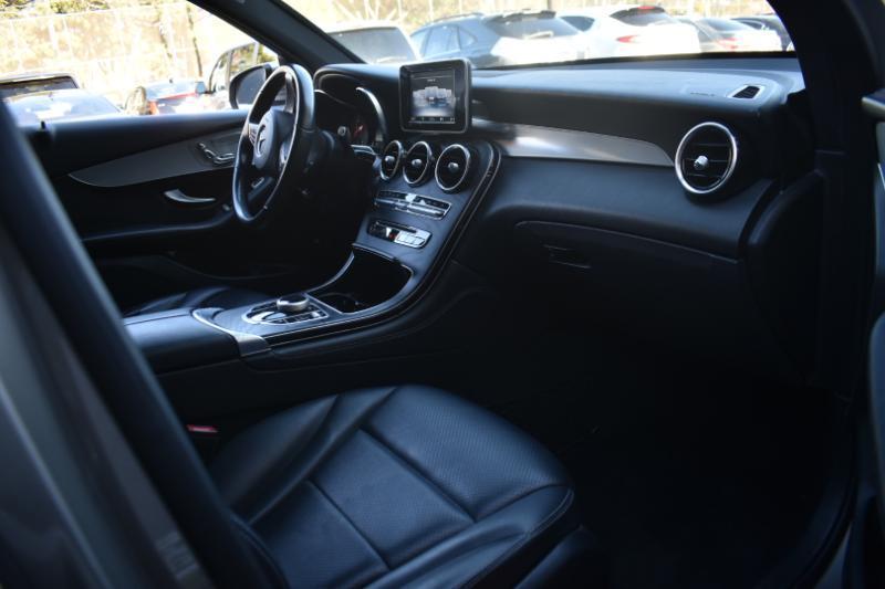 Mercedes-Benz GLC-Class GLC300 2019
